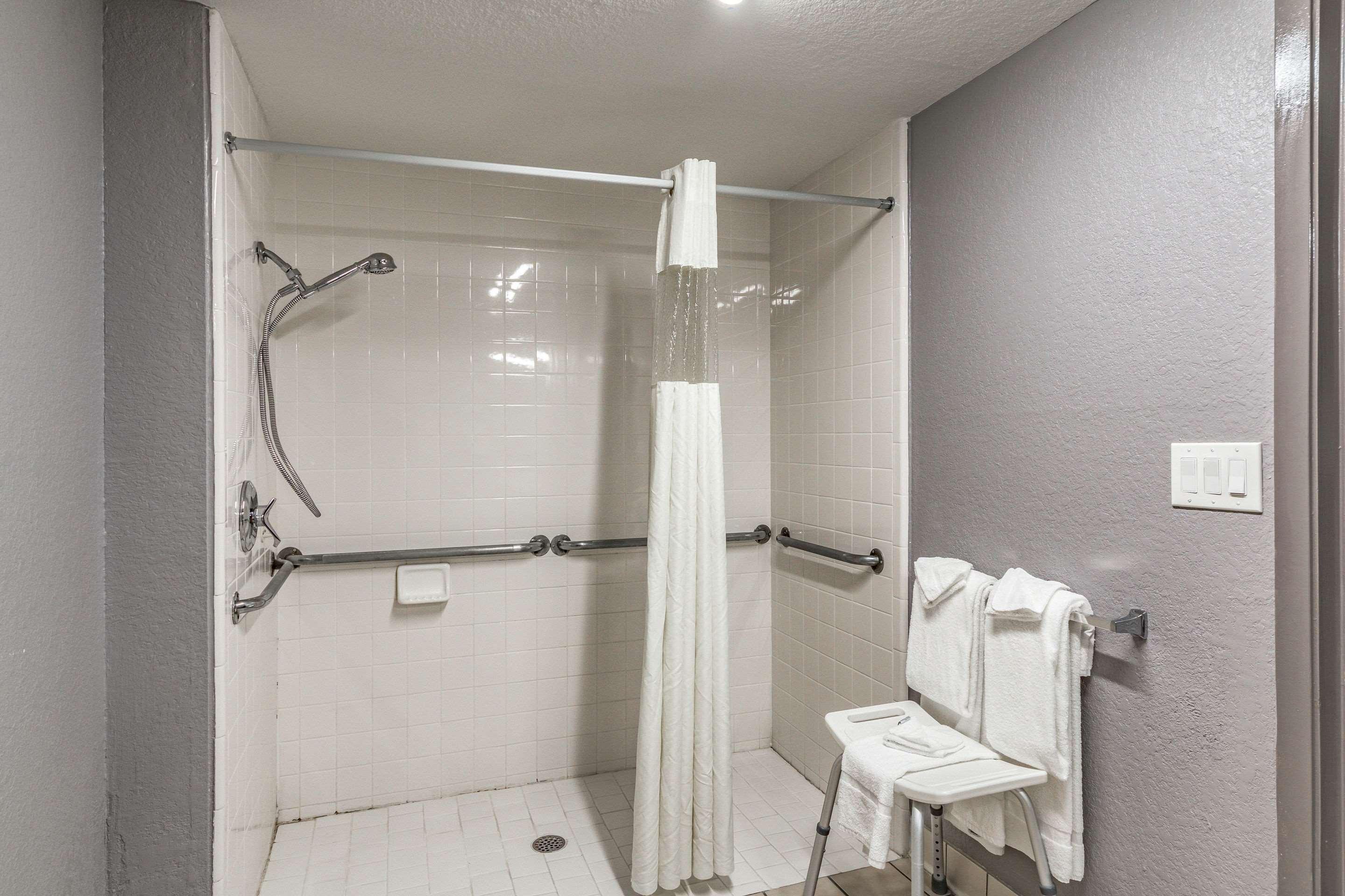 Quality Inn I-10 East Near Frost Bank Center San Antonio Eksteriør bilde