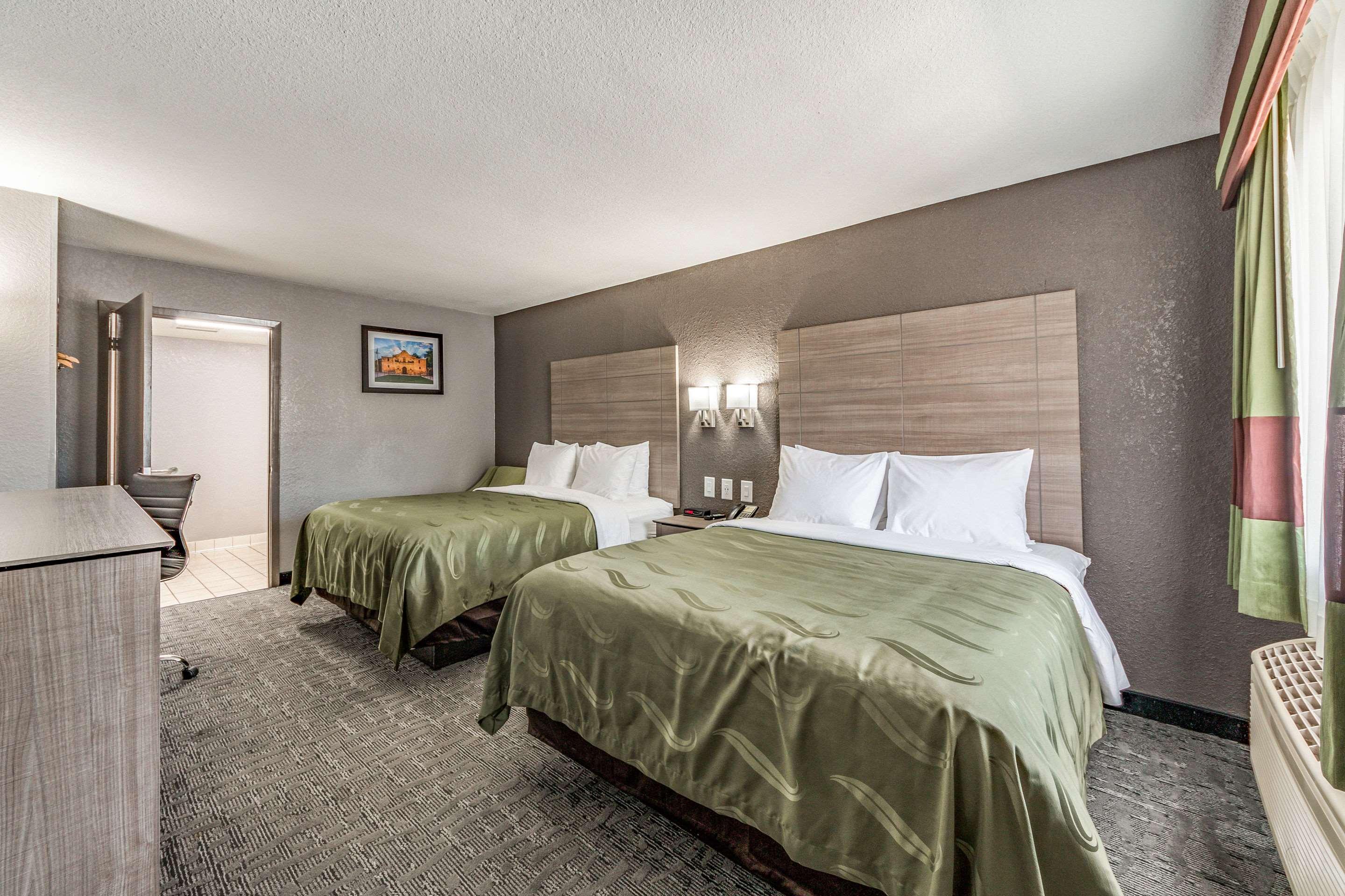 Quality Inn I-10 East Near Frost Bank Center San Antonio Eksteriør bilde