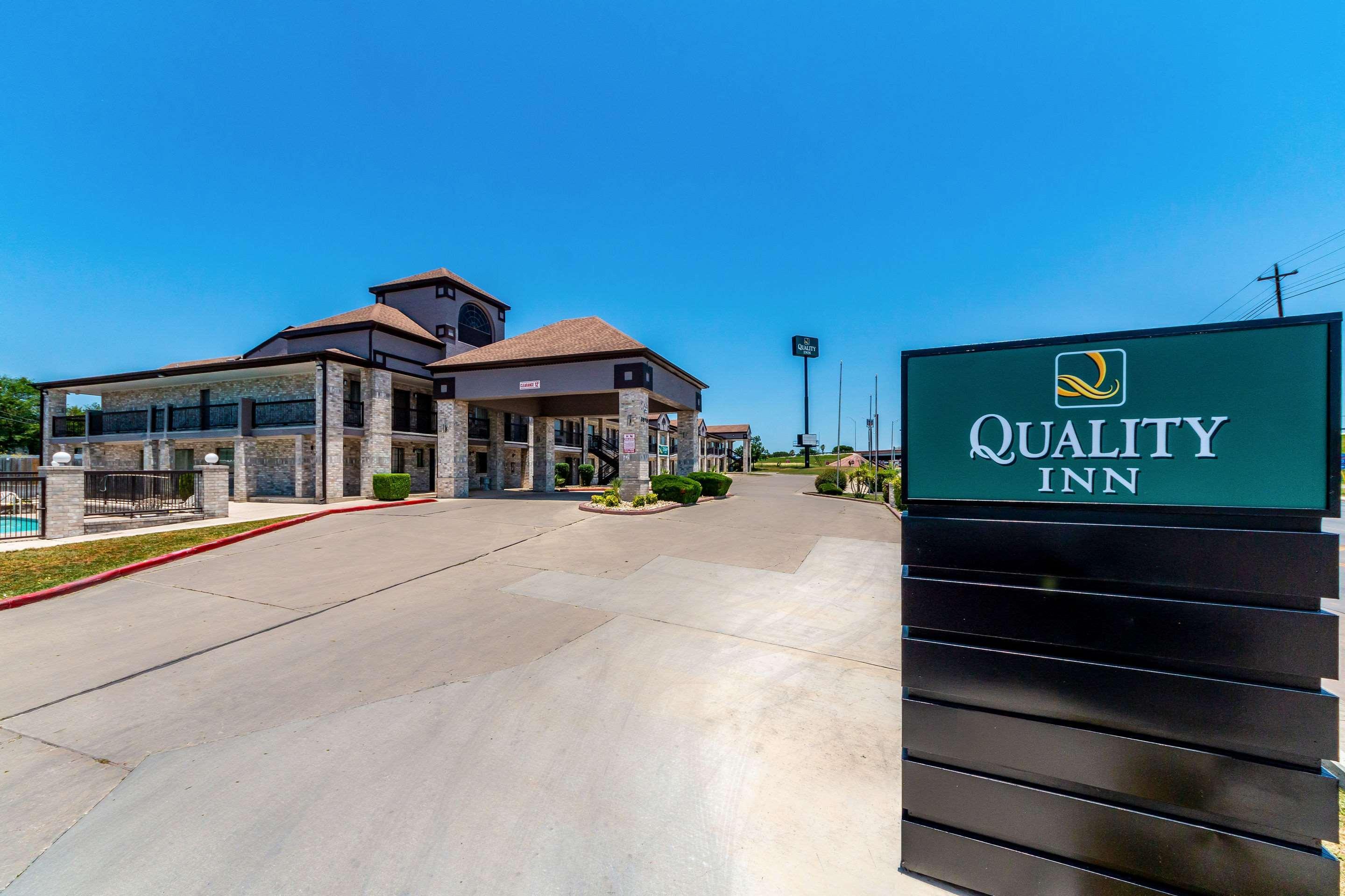 Quality Inn I-10 East Near Frost Bank Center San Antonio Eksteriør bilde